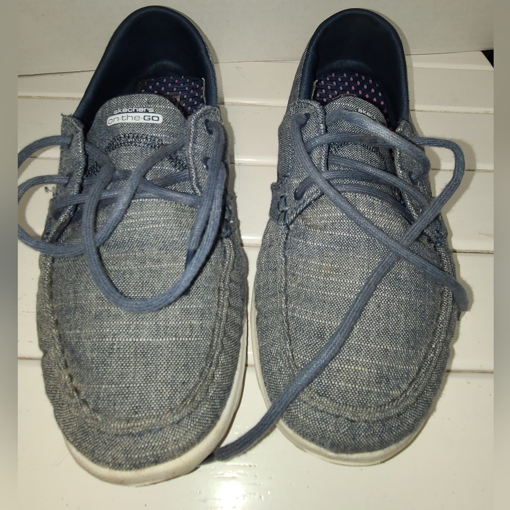 Sketchers Go Walk